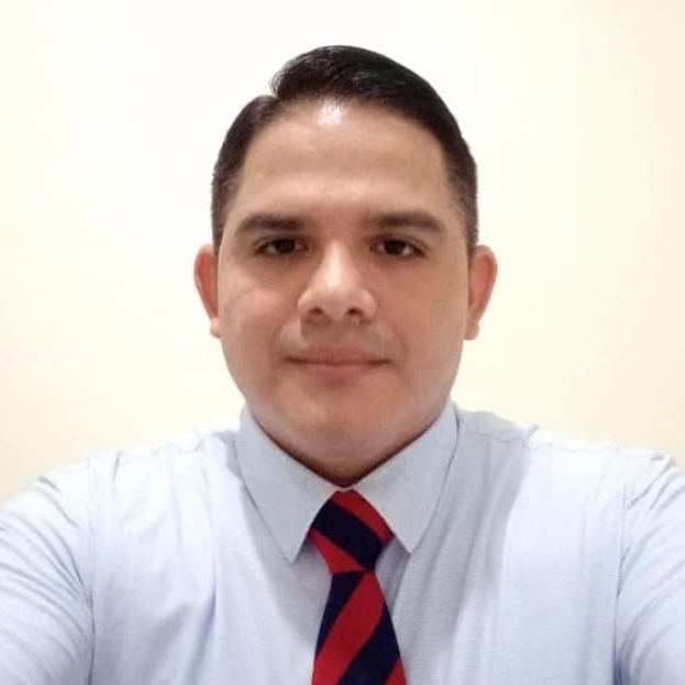 Foto profesional de Roberto Espinoza